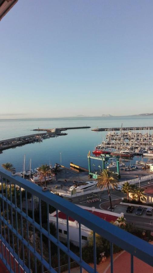 Vista Al Faro Apartment Estepona Bagian luar foto